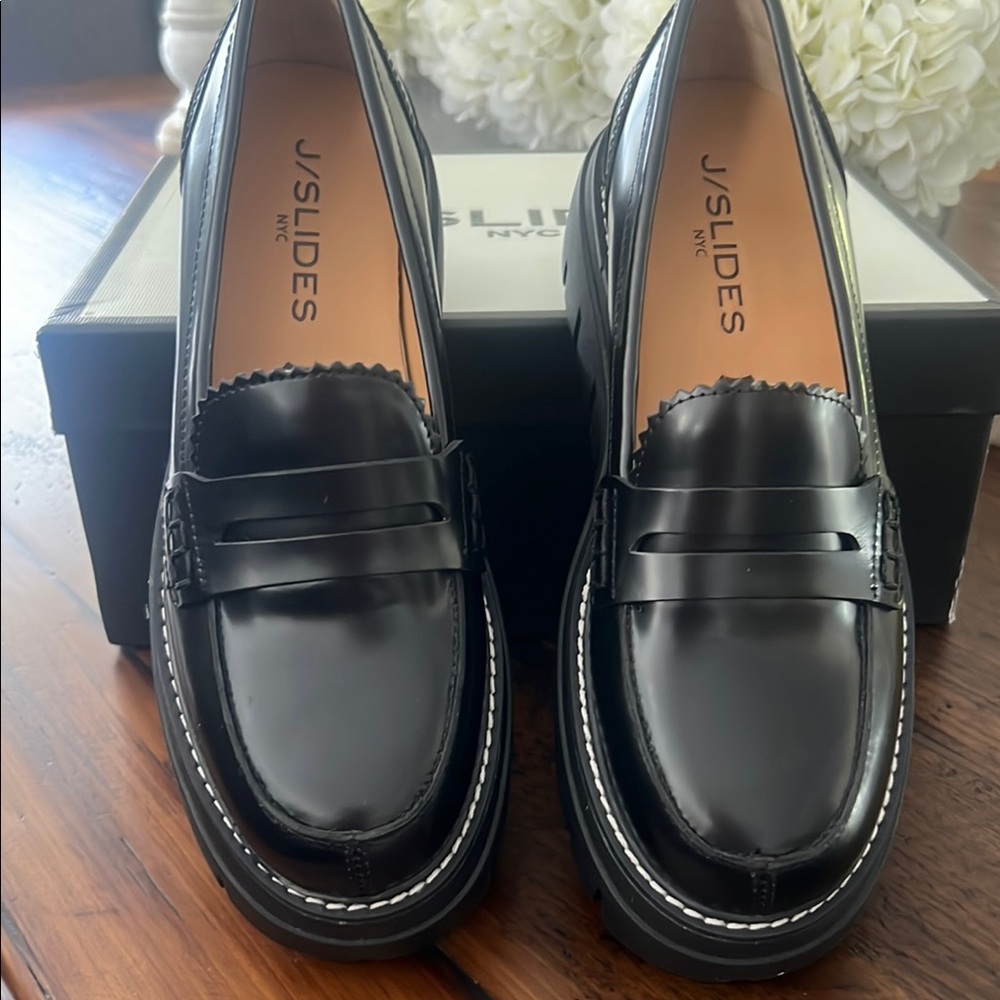 J/Slides NYC Shoe Box